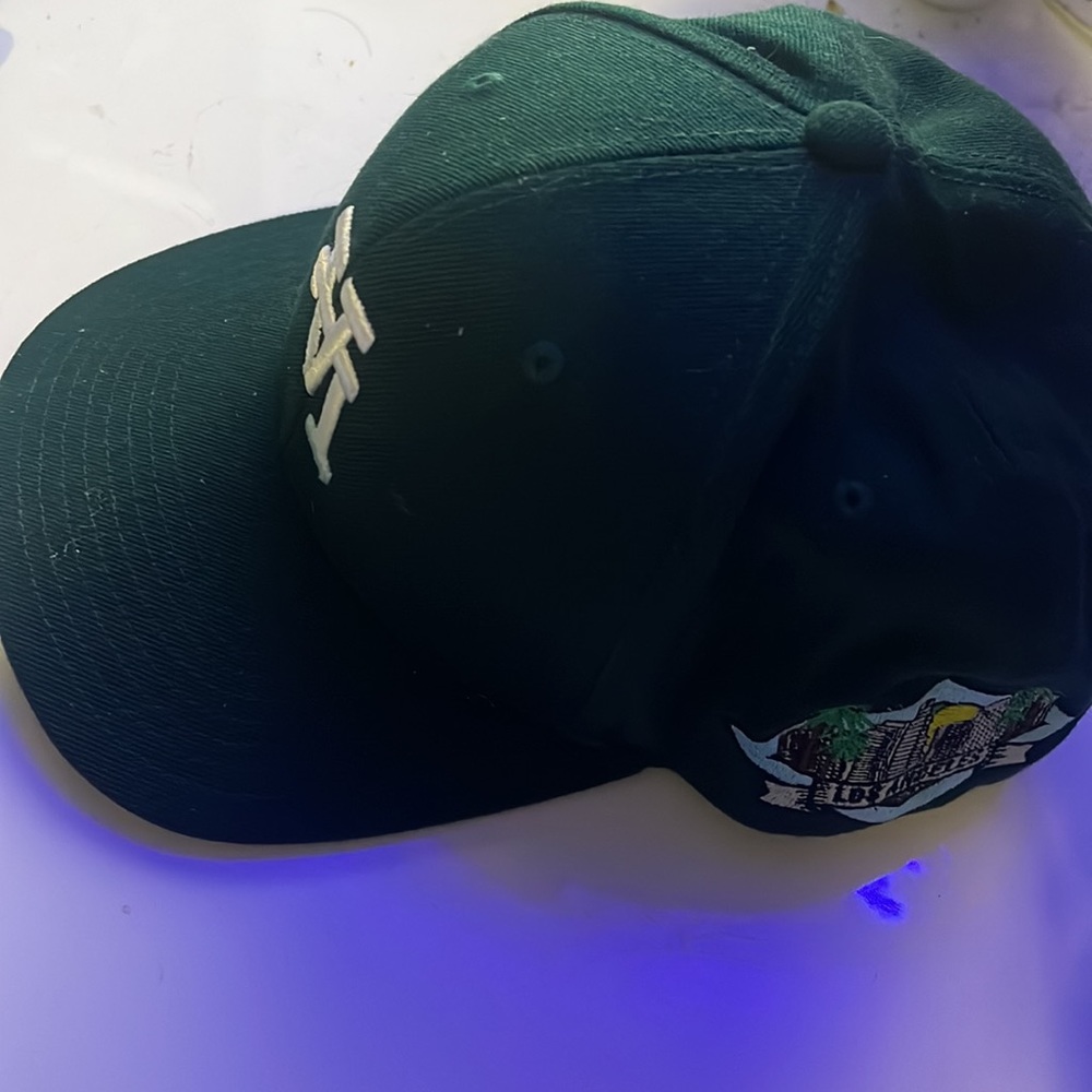 Uniform studio’s LA hat - Picture 4 of 5